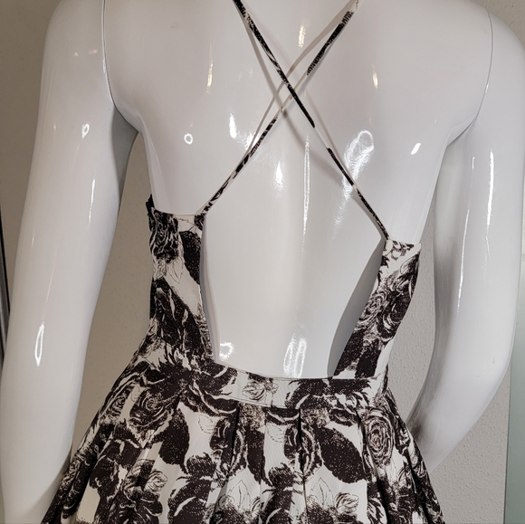 Forever 21 Spaghetti Black White Dress Small Cocktail‎ Formal Party Roses - Picture 6 of 9